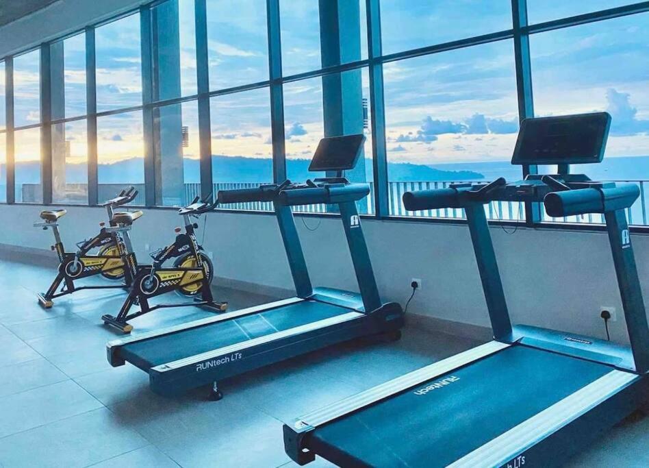 Jesselton Quay,2Br,4-5Pax,Mountain View Apartment โกตาคินาบาลู ภายนอก รูปภาพ